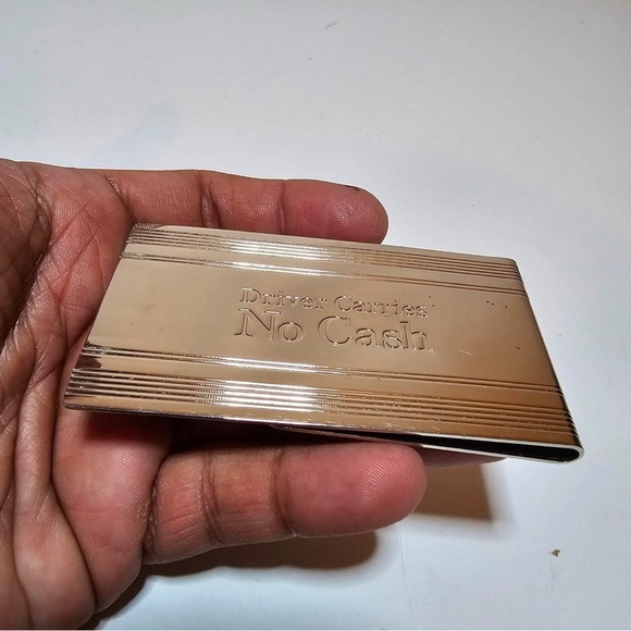 Pottery Barn Engraved Money Clip "DRIVER CARRIES NO CASH" Silver Tone Metallic - Picture 2 of 6
